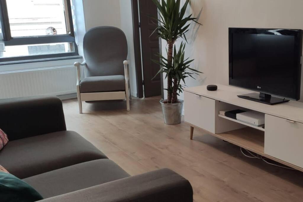Apartamento Logement 5 Personnes Proche Cv Et Parking Prive Saint-Etienne  Exterior foto